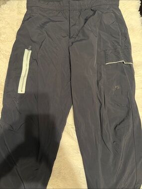 Nike Men's Black Cargo Jogger Pants with Reflective Trim